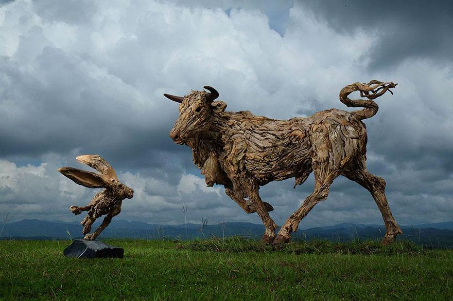 Animaux en bois flotté, des sculptures en bois flotté uniques